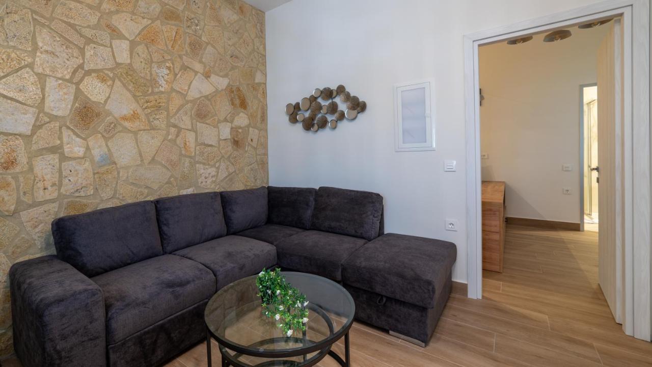 Melitta'S Luxury Apartments Anthousa  Dış mekan fotoğraf